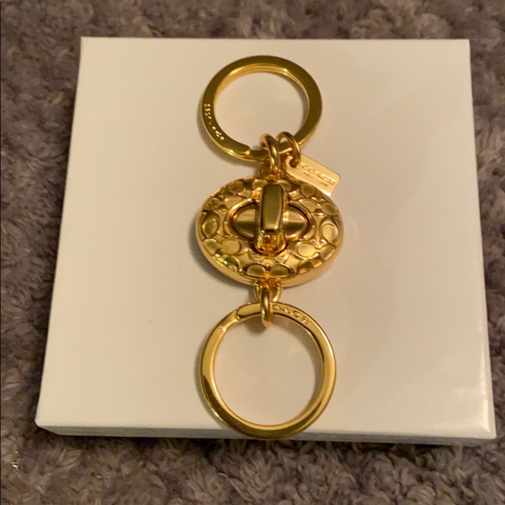 Coach Signature C Turnlock Valet Key Ring